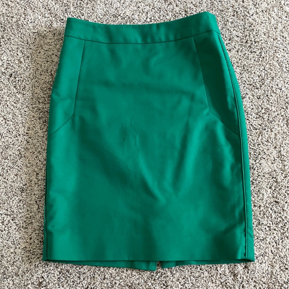 The Limited green pencil skirt - Size 0 - NWT